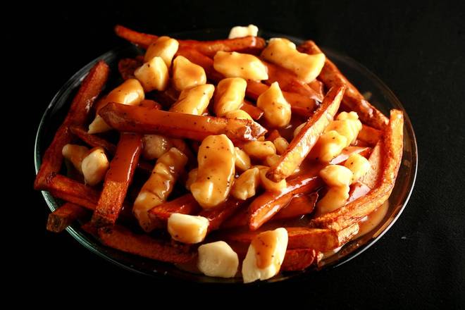 POUTINE TRADITIONNELLE / TRADITIONALPOUTINE