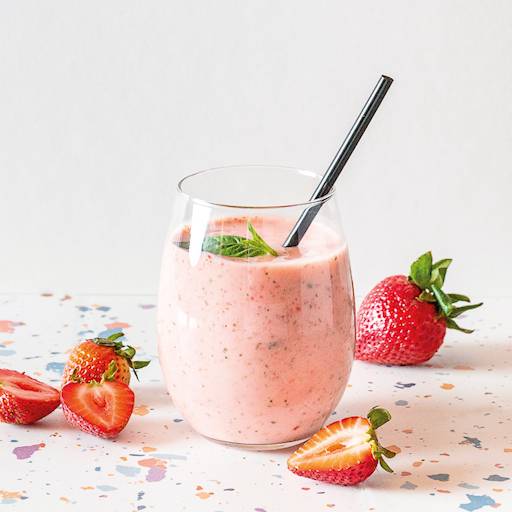 Smoothie Fraises et basilic / Strawberries & Basil Smoothie
