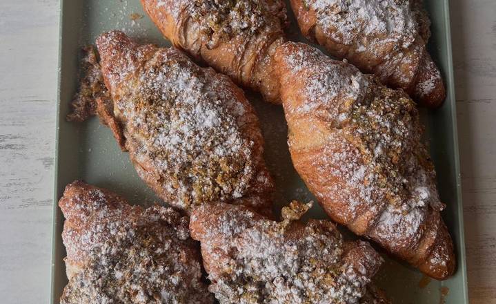 Croissant aux pistaches / Pistachio Croissant