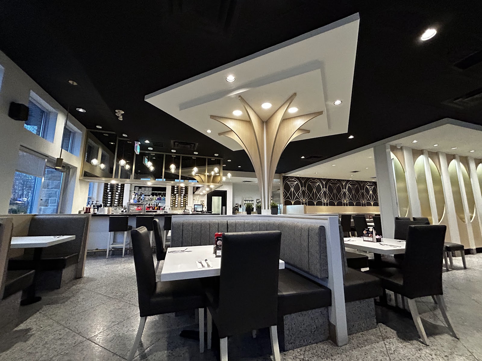 Restaurant image 4