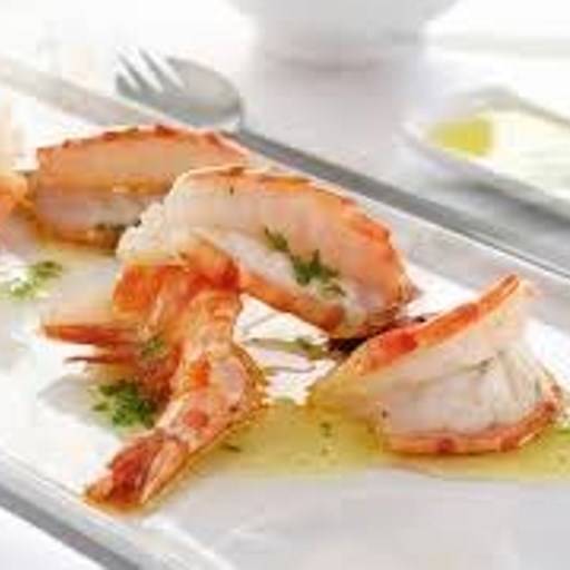 Assiette de crevettes à l'ail / Butterfly Garlic Shrimp