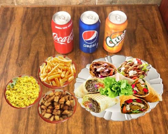 Special: 3 Trios: 3 Sandwichs + 3 Côtés + 3 Boissons / 3 Sandwiches + 3 Sides + 3 Drinks