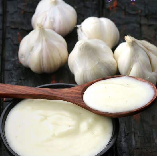 Sauce à l'ail / Garlic Sauce