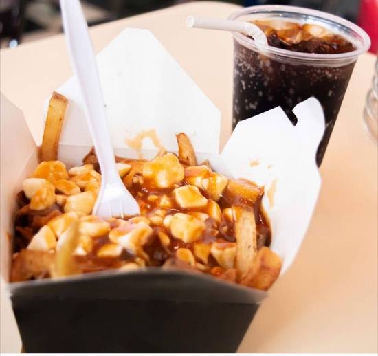 Poutine Classique / Classic Poutine