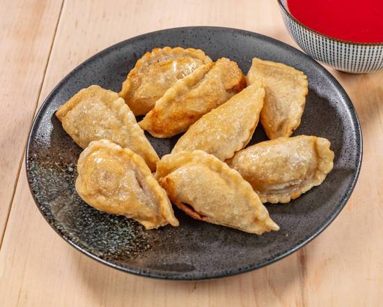 Gyozas Fritas (8 Mcx) - Deep Fried Gyozas (8 Pcs) - 炸饺子(8个)