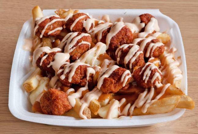 Large Nashville poutine