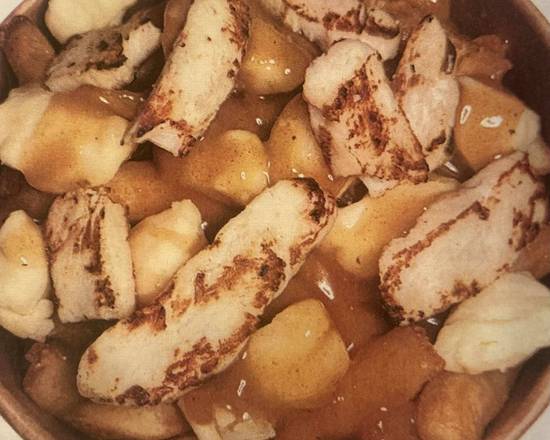 Classic Poutine with Chicken