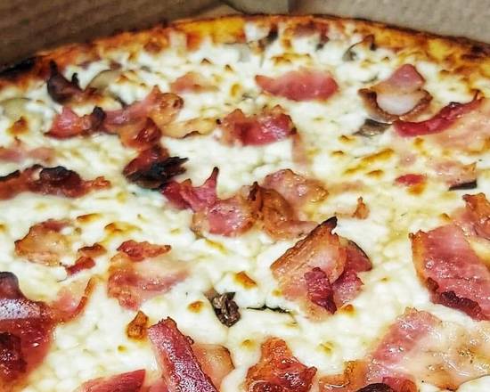 Grande pizza canadienne